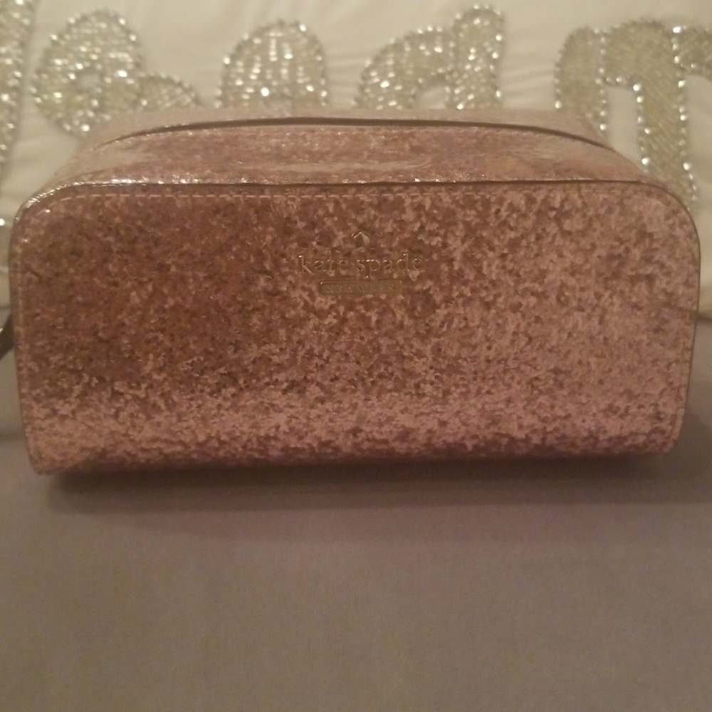Makeup bag